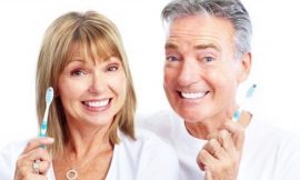 Bí kíp chăm sóc răng miệng đúng cách cho người cao tuổi