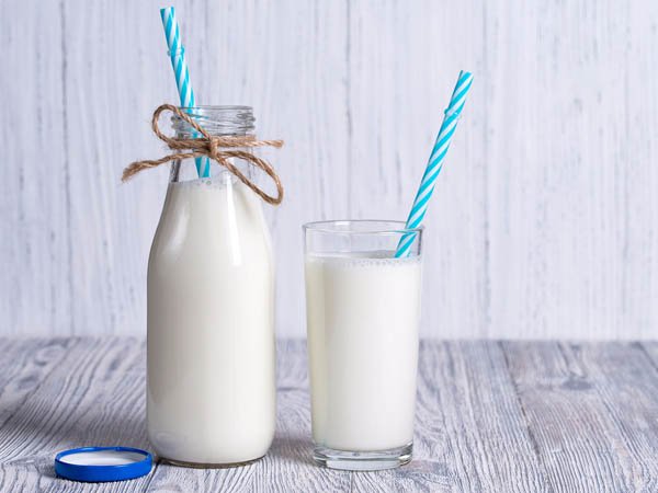 Sữa ít béo được khuyên dùng cho người cao tuổi mắc suy tim.