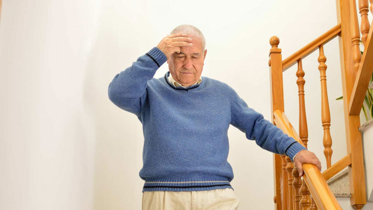 Mệt mỏi, váng đầu thường xuyên có thể là dấu hiệu bệnh suy tim ở người cao tuổi.