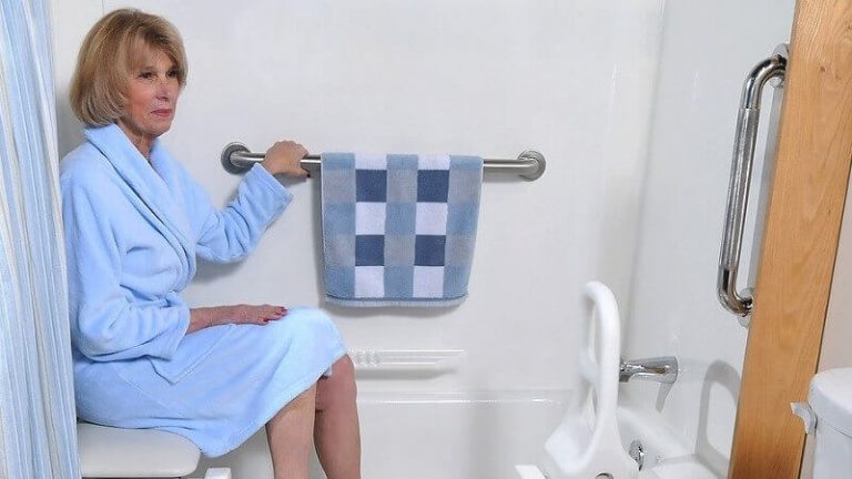 Read more about the article Hướng dẫn cải thiện phòng tắm cho người cao tuổi