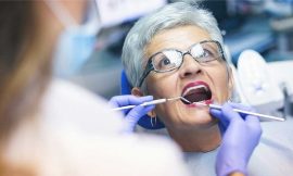 Những vấn đề về chăm sóc răng miệng cho người cao tuổi